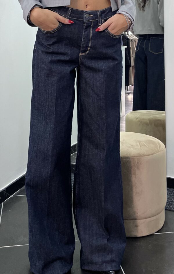 Jeans a zampa - immagine 2